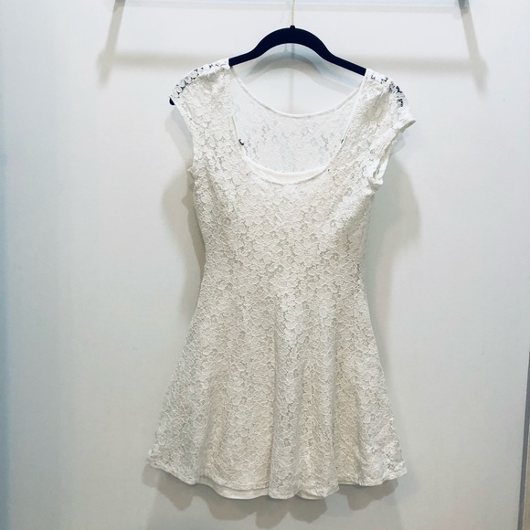Abercrombie Lace Dress - Picture 3 of 4